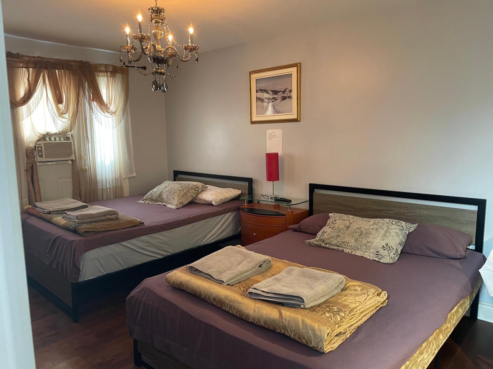 Self Service Small Breakfast, 2 Double Beds Private Room Монреал Екстериор снимка